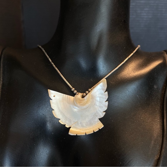 Sterling Silver Liquid Mother of Pearl Bird Carved Pendant Necklace 16 Inch